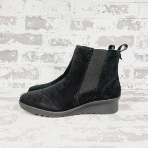 New Blondo Stringer Waterproof Black Suede Round Toe Ankle Boots O289